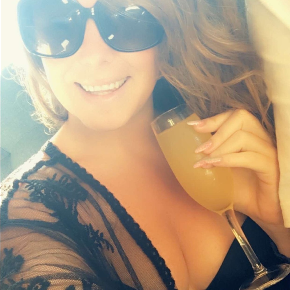 Meet your Posher, Pamela